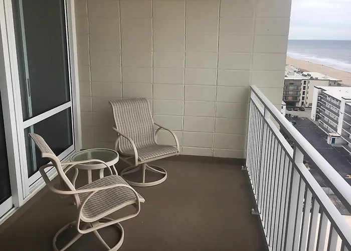 Carousel Ii Apartment